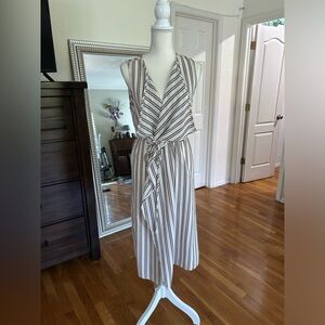 J Roberts Striped Wrap Dress in Women’s Medium